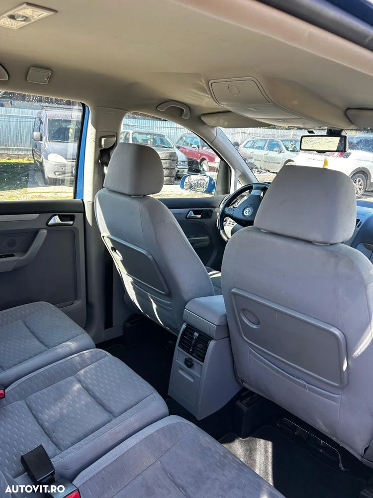 Volkswagen Touran ver-2-0-tdi-trendline - 9
