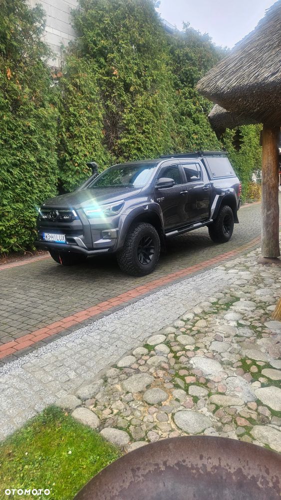 Toyota Hilux - 4