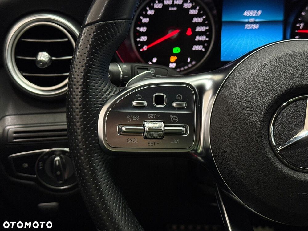 Mercedes-Benz GLC - 22