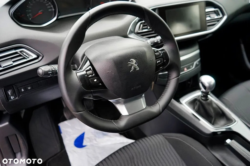 Peugeot 308 - 24