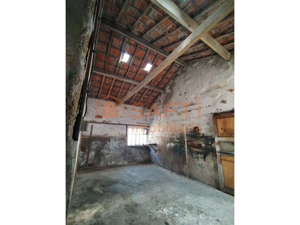 Oportunidade Única: Espaço Versátil para Habitação, Negócio ou Inve... - Grande imagem: 3/7