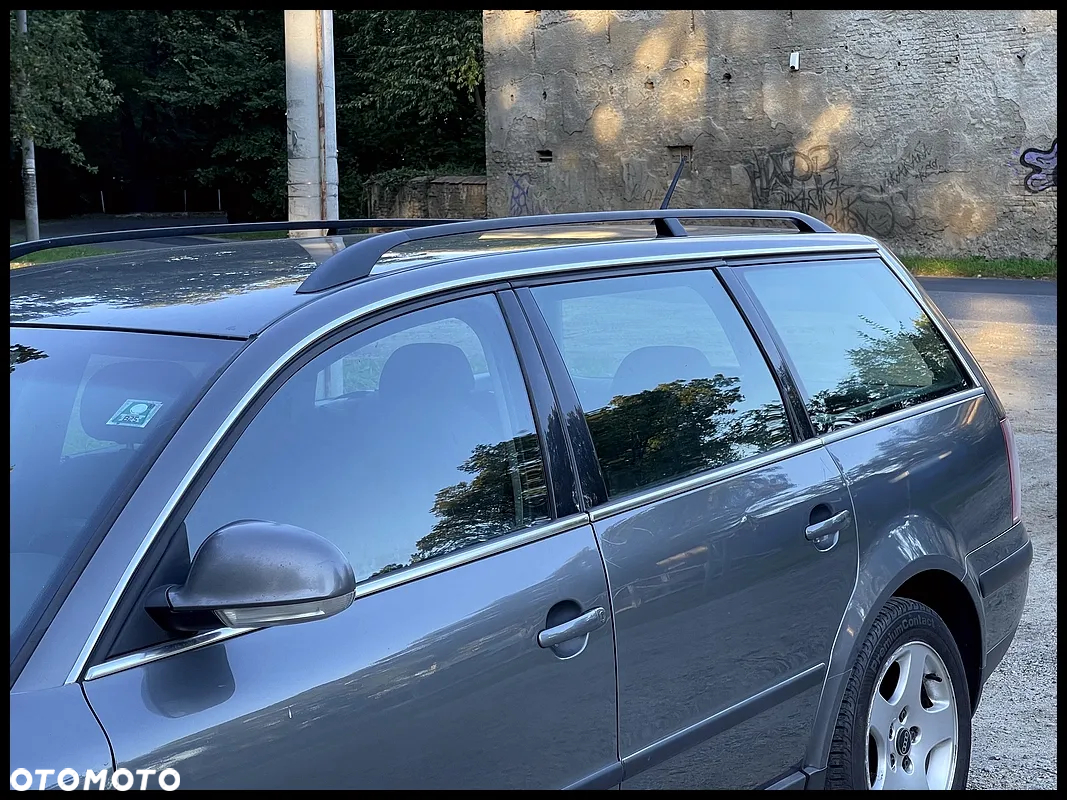 Volkswagen Passat 1.9 TDI Highline - 15
