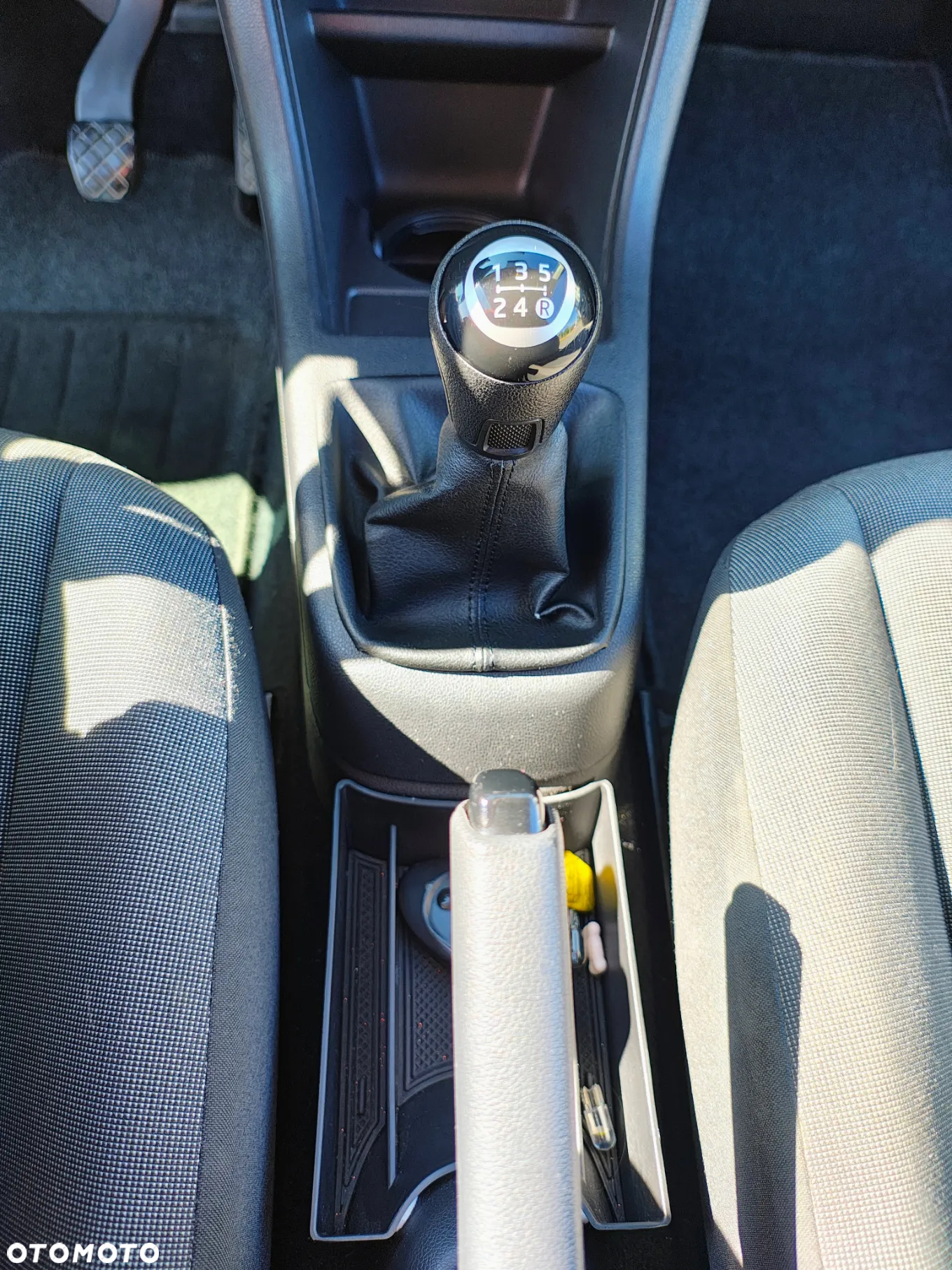 Volkswagen up! 1.0 black - 18