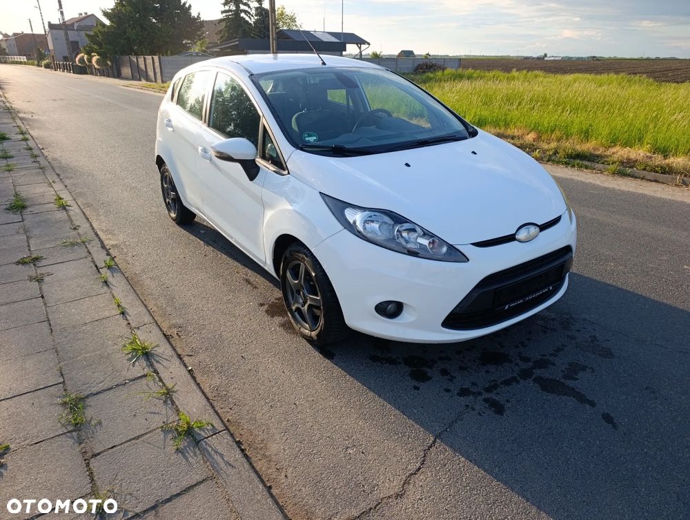 Ford Fiesta 1.25 Ambiente EU5 - 1