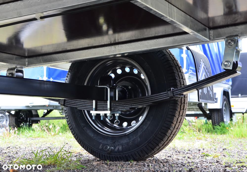 Rydwan przyczepa jednoosiowa na resorach na kat. „B”, - 38