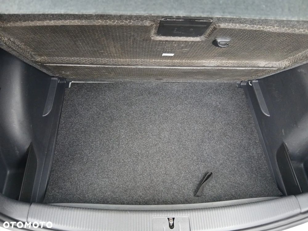 Volkswagen Golf Plus 2.0 TDI DPF Comfortline - 6