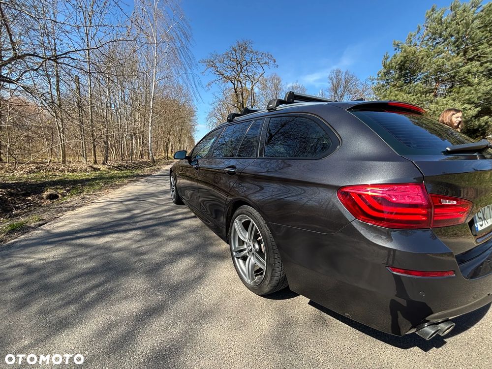 BMW Seria 5 520d xDrive - 14