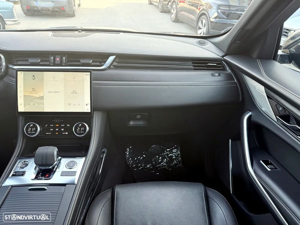 Jaguar F-Pace P250 AWD R-Dynamic S - 12