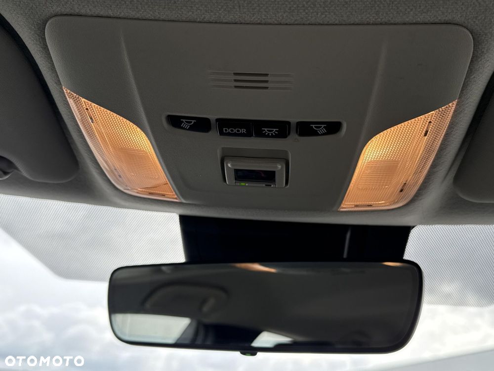 Toyota Corolla 1.8 Hybrid Comfort - 22