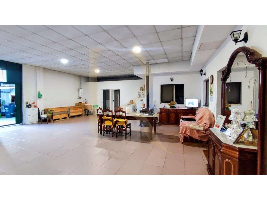 Armazém Transformado em habitação na Urbanização dos Fidalguinhos n... - Grande imagem: 4/23