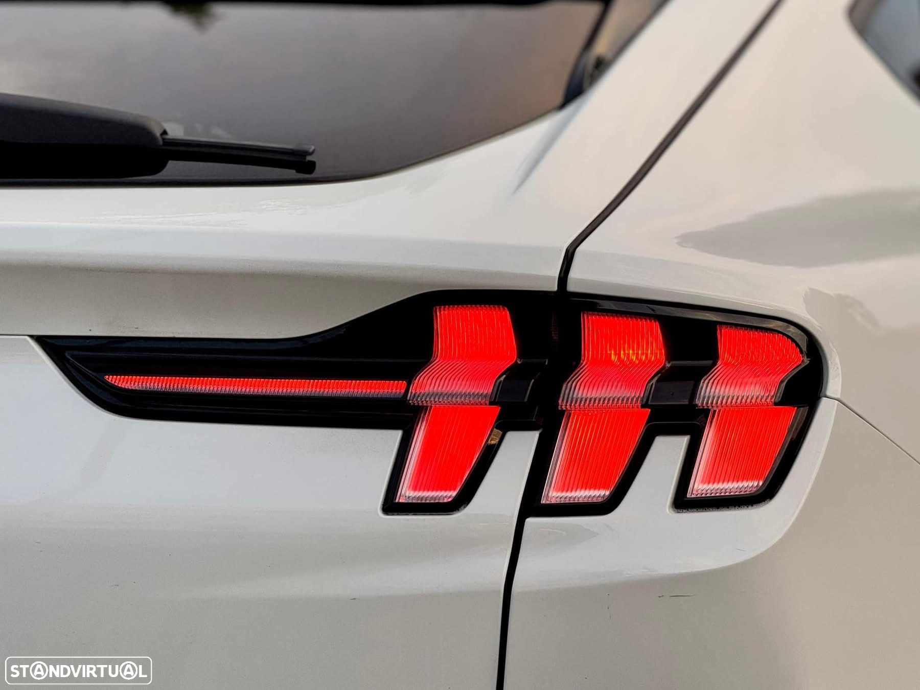 Ford Mustang Mach-E Premium AWD - 18