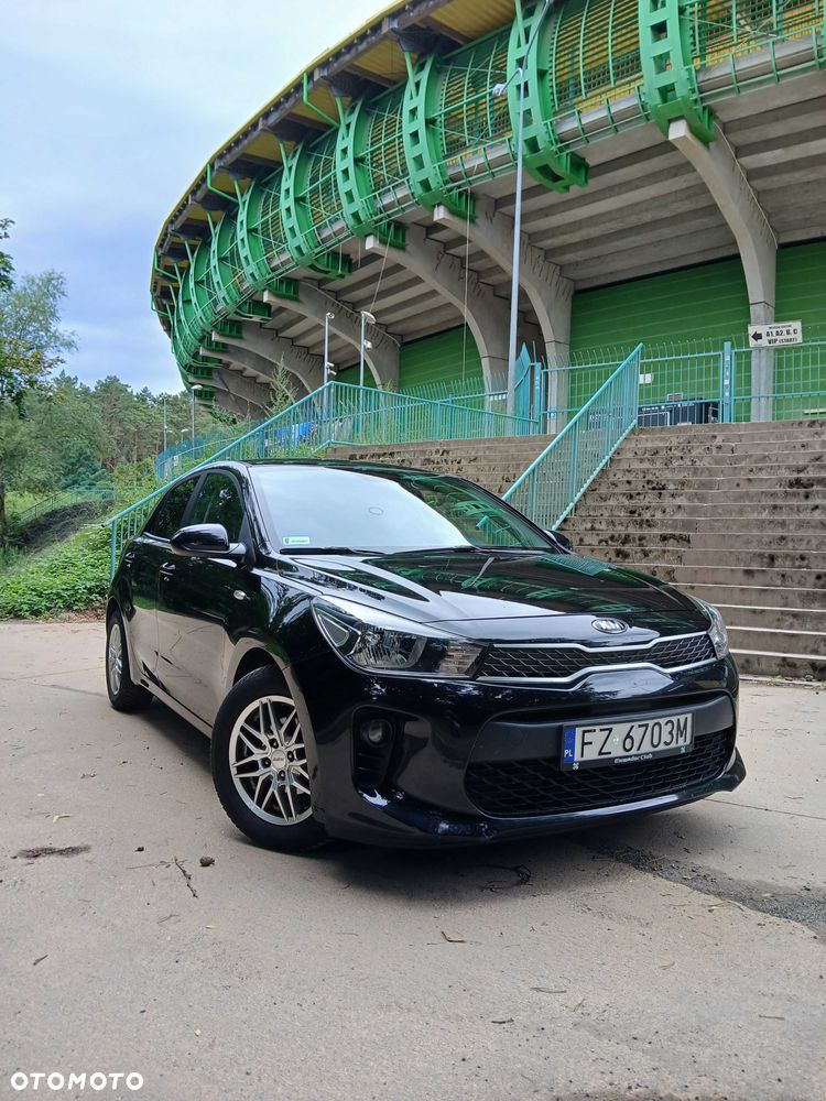 Kia Rio - 1