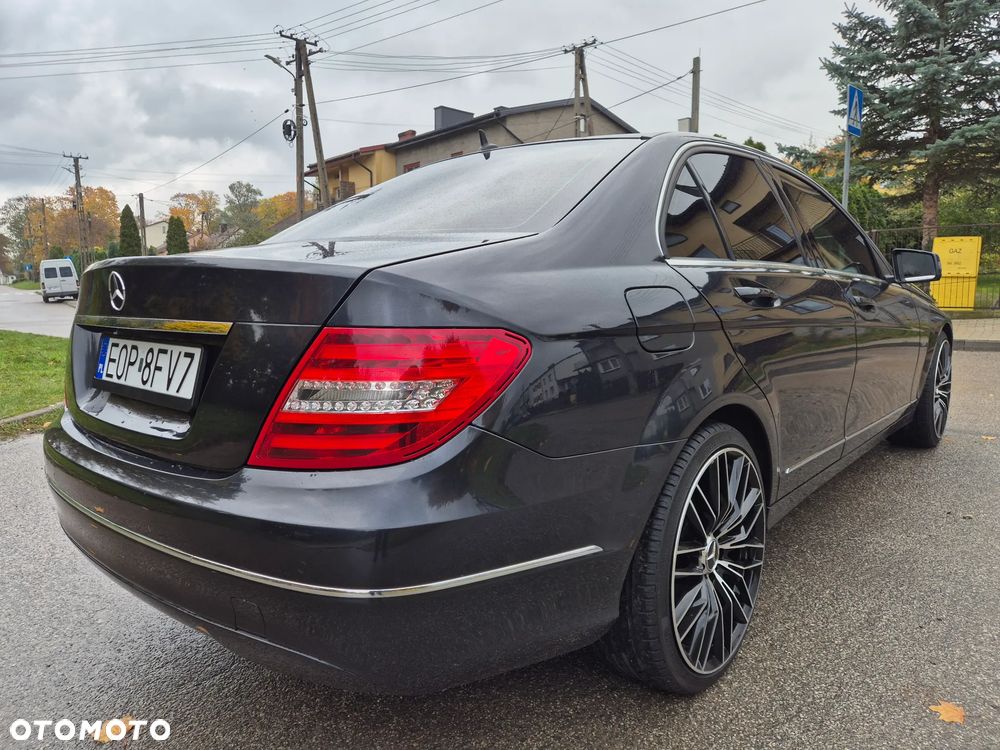 Mercedes-Benz Klasa C 180 BlueEFFICIENCY Avantgarde - 3