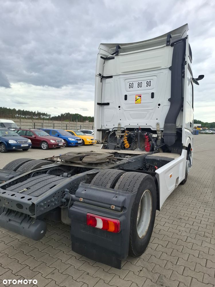 Mercedes-Benz ACTROS - 10