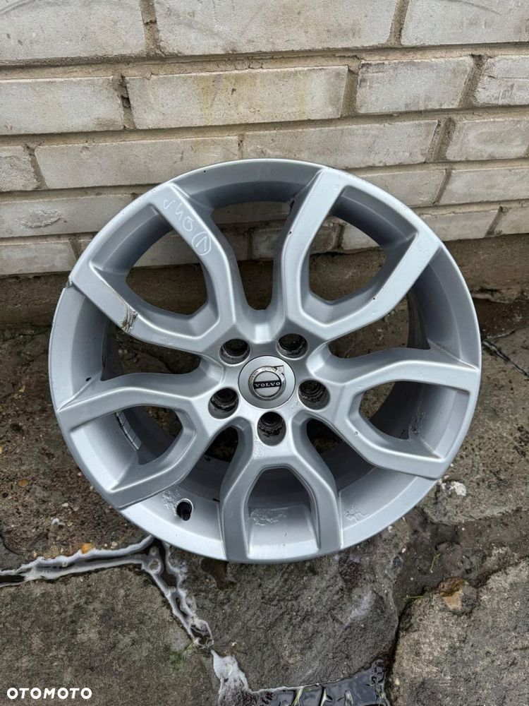 felga aluminiowa 7.0 17'' 5x108 et50 v40 ii v60 s60 ii 31423074 - 1