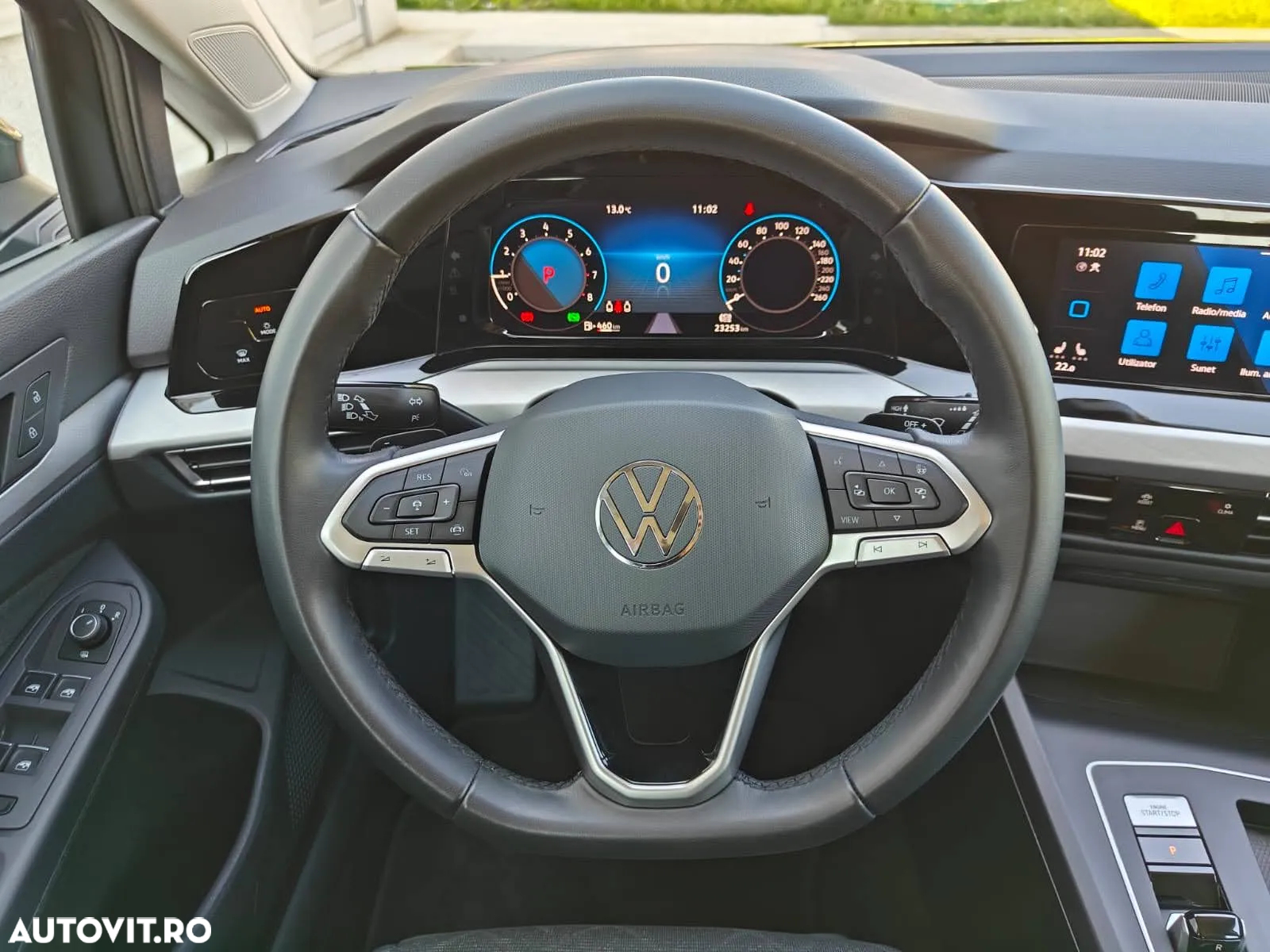 Volkswagen Golf 1.0 eTSI DSG MHEV Life - 9
