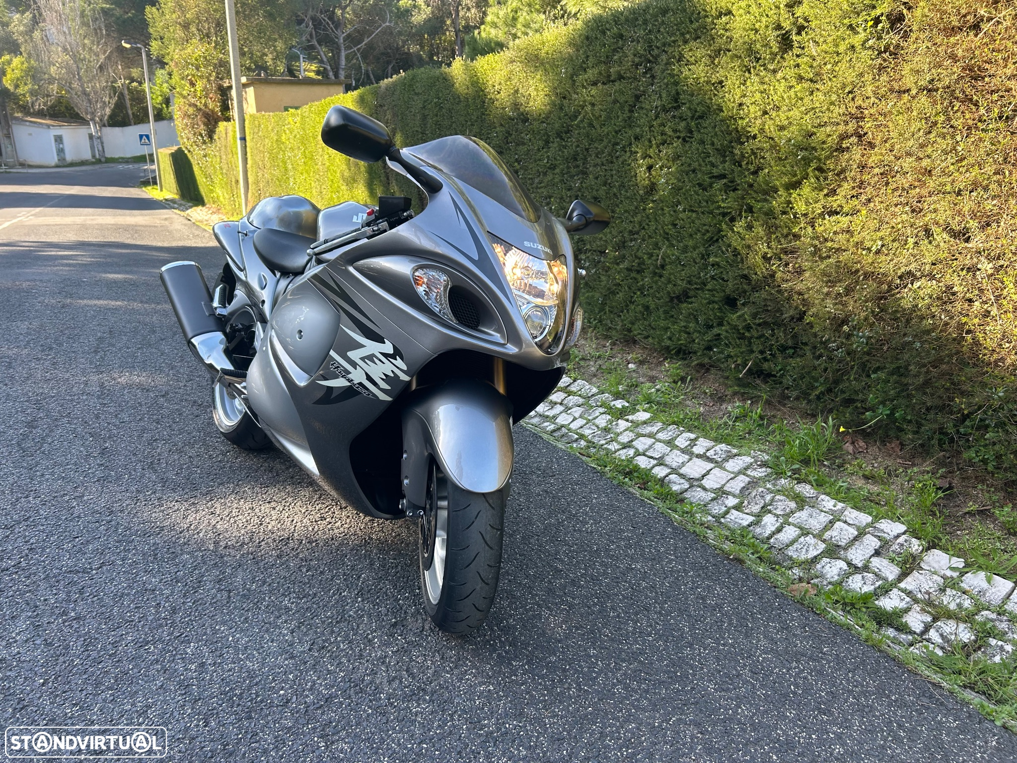 Suzuki GSX-R 1300 Hayabusa - 2