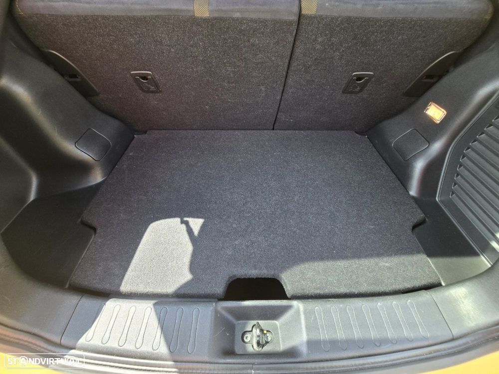 Nissan Juke 1.6 DIG-T Tekna Premium Ext.1 Yellow S. — fotografia 8