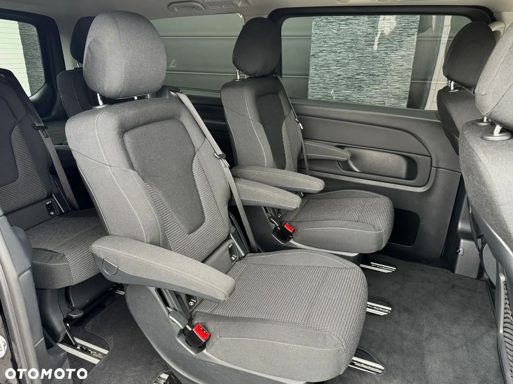 Mercedes-Benz Klasa V 300 d lang 9G-TRONIC Avantgarde - 18