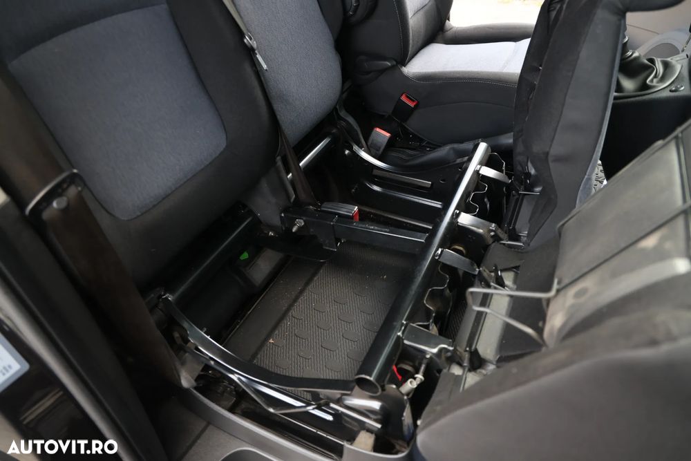 Opel Vivaro - 14