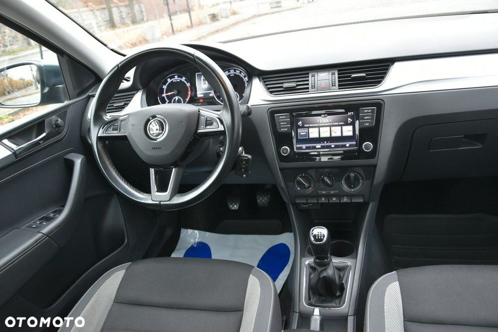 Skoda RAPID 1.0 TSI Style - 11