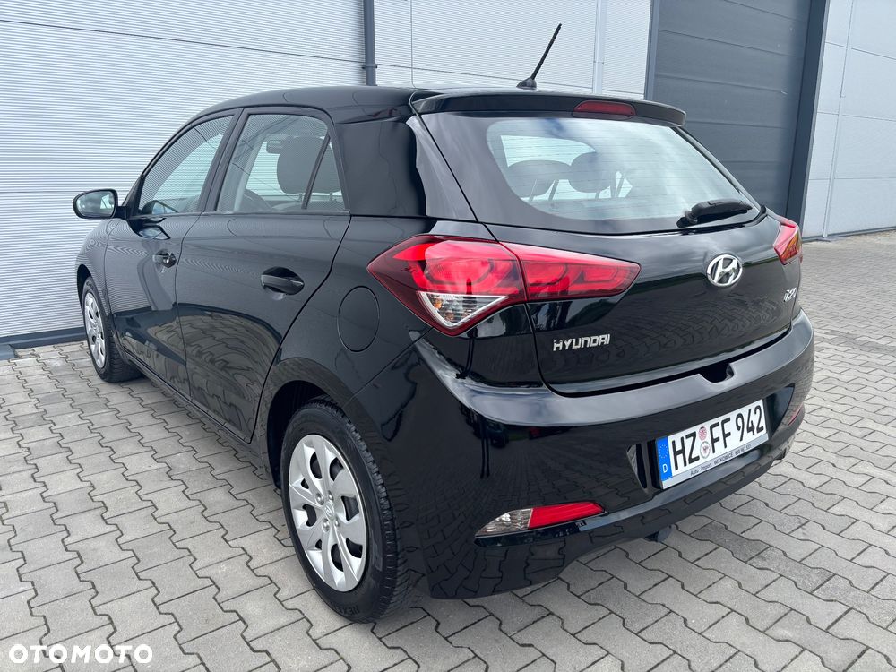 Hyundai i20 blue 1.2 Classic - 20