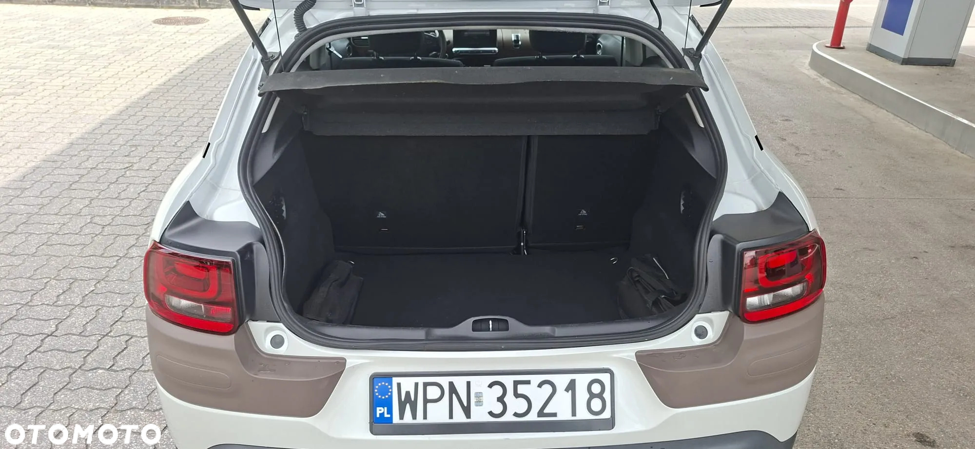 Citroën C4 Cactus BlueHDi 100 Stop&Start ETG6 Business Class - 29