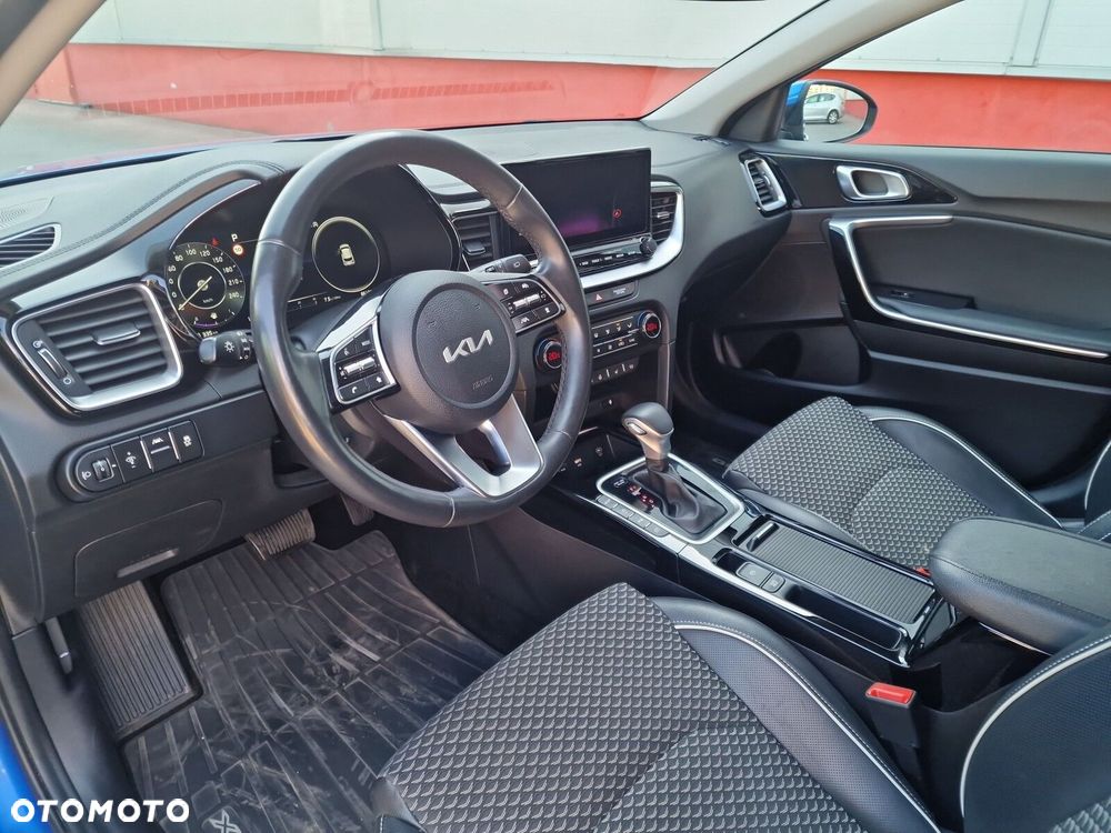 Kia XCeed 1.5 T-GDI Business Line DCT - 12