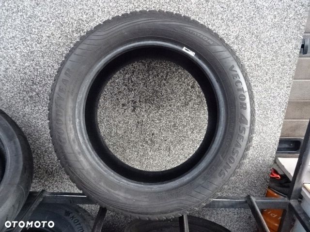 205/55/R16 94V Goodyear Vector 4seasons Gen-2 - 5