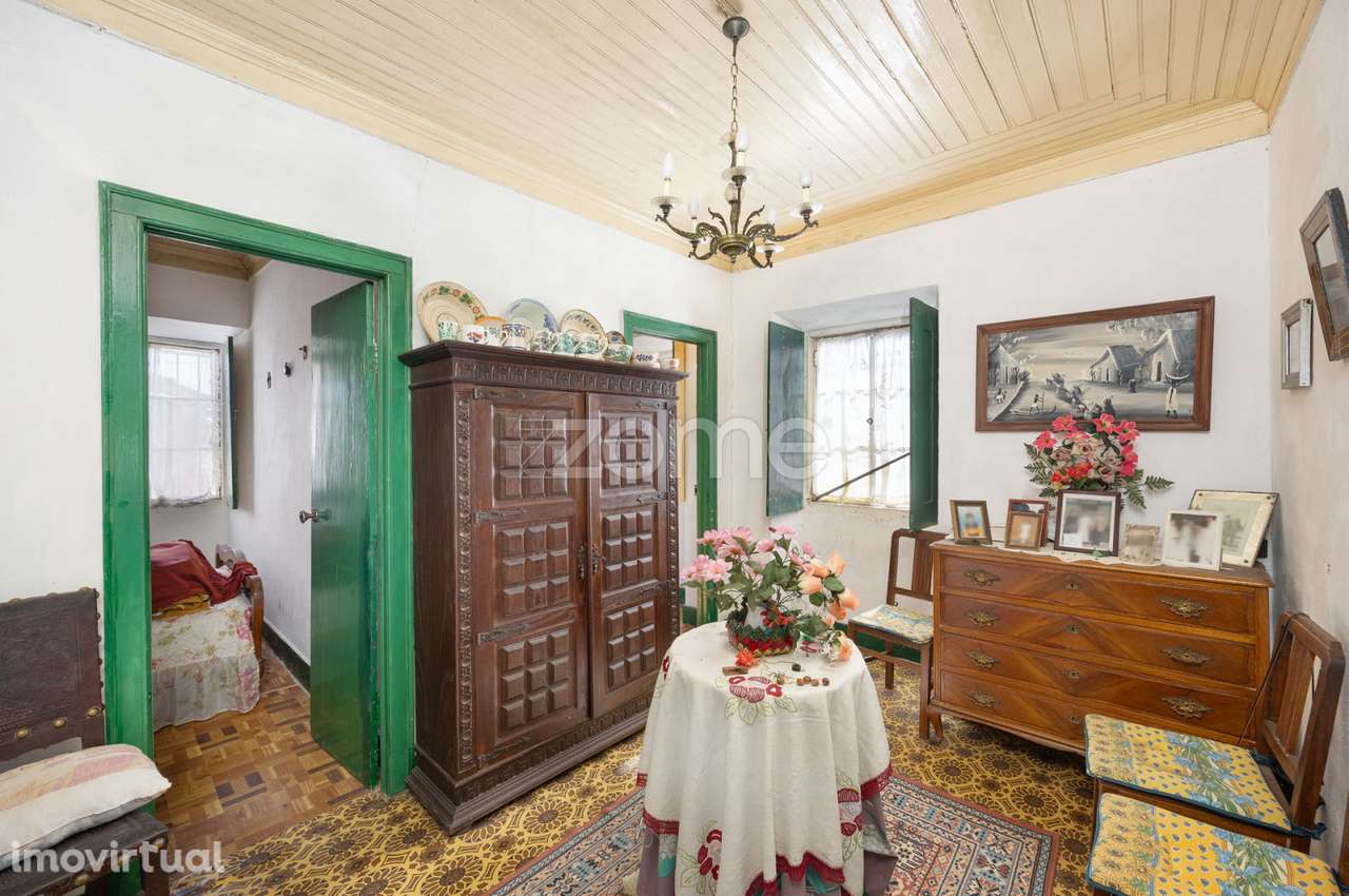 Moradia T2+2 | Garagem | Alvaiázere | Ao abrigo do Simplex - Grande imagem: 5/38