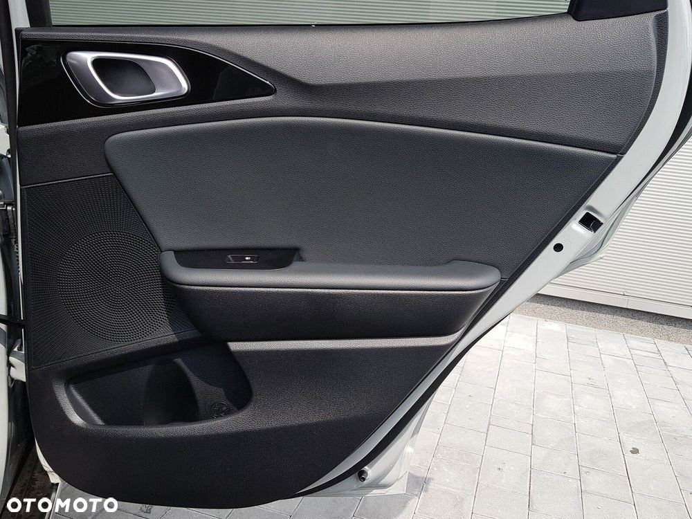 Kia XCeed 1.6 T-GDI Tribute DCT - 25