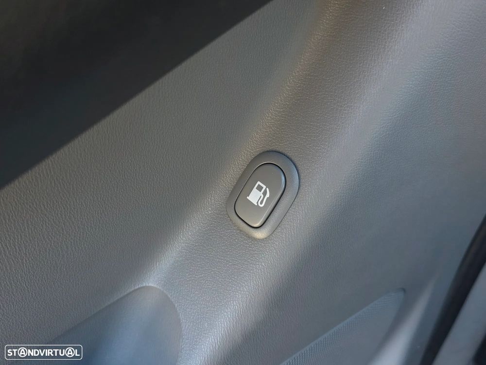 Hyundai H-1 Starex H1 2.5 CRDi - 17