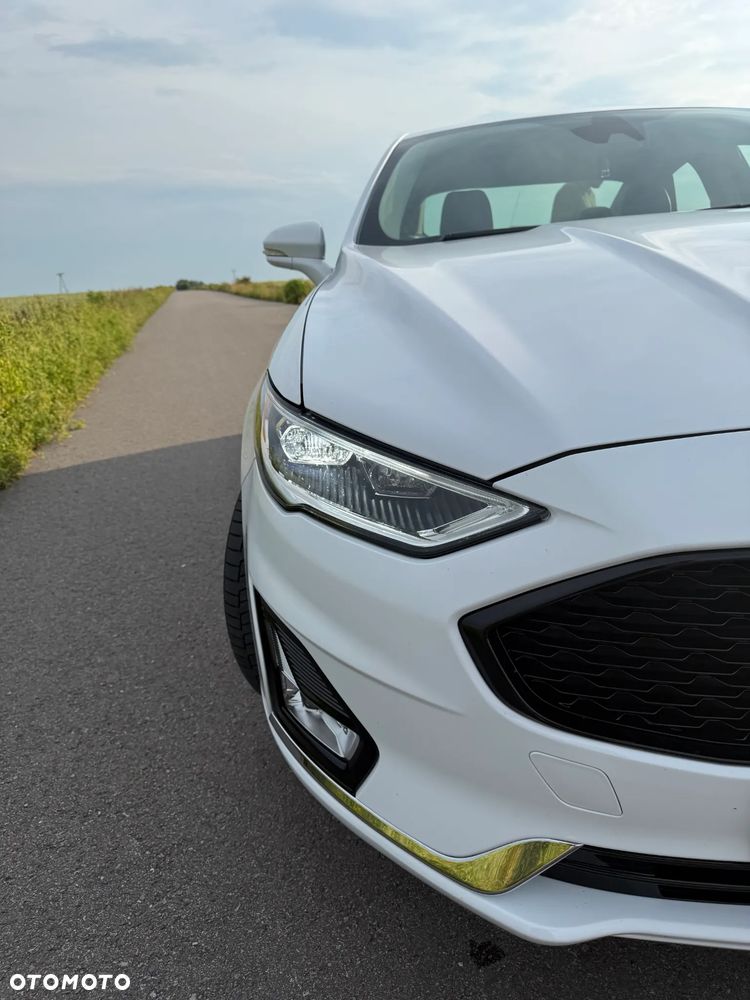 Ford Fusion - 14