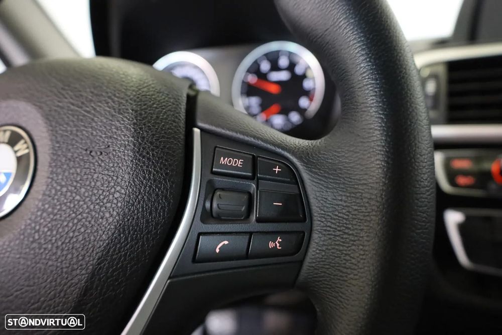 BMW 116 d EDynamics Advantage - 37