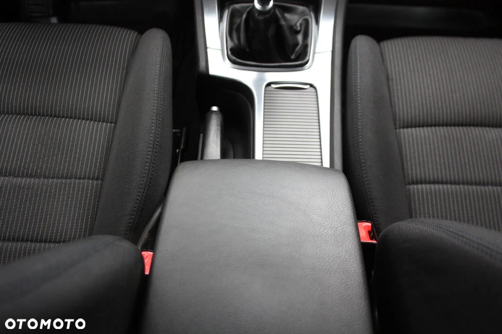 Ford Mondeo 1.6 T Ambiente - 16