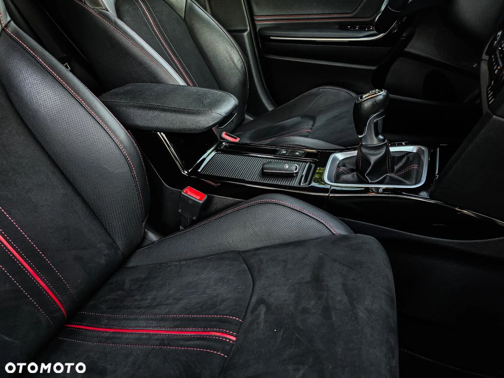 Kia ProCeed 1.6 T-GDI OPF GT - 35