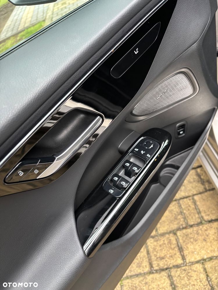 Mercedes-Benz Klasa C 220 d 4Matic T 9G-TRONIC Avantgarde - 25