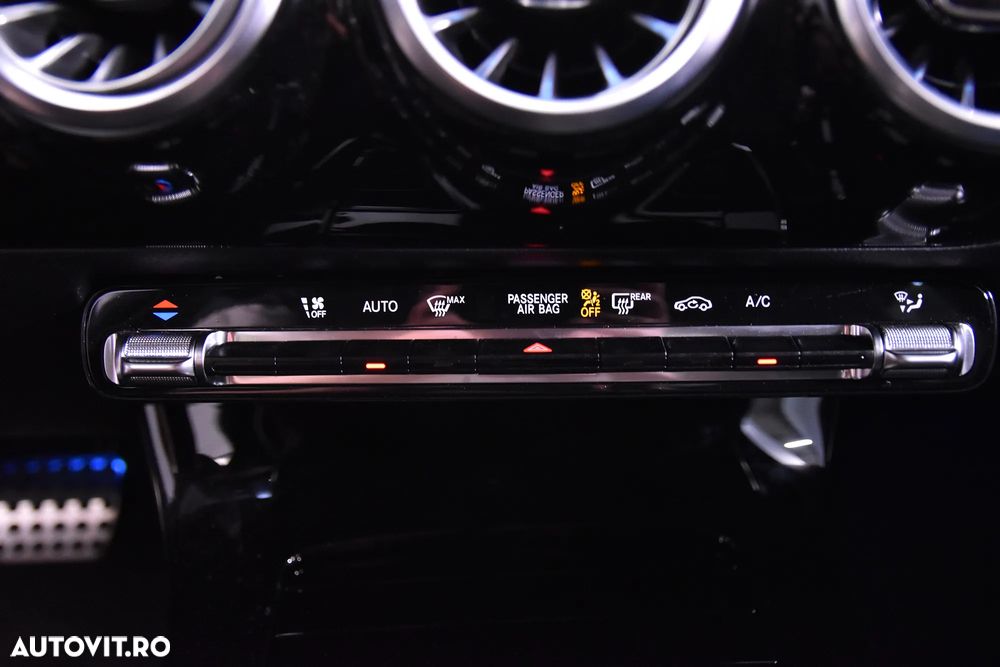 Mercedes-Benz CLA 200 7G-DCT AMG Line - 19