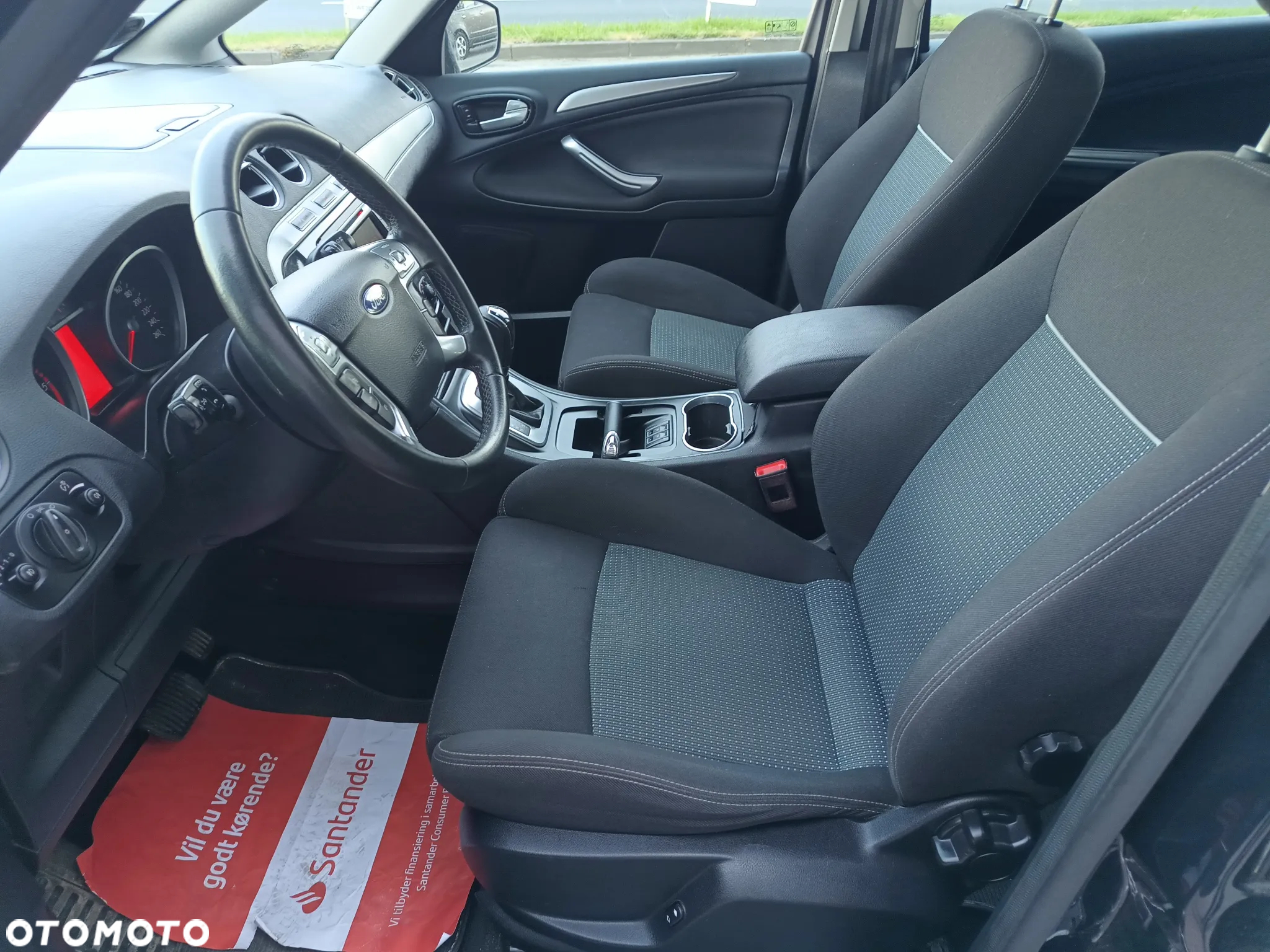 Ford S-Max - 10