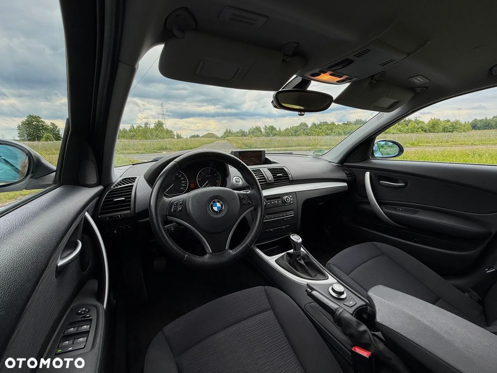 BMW Seria 1 - 24