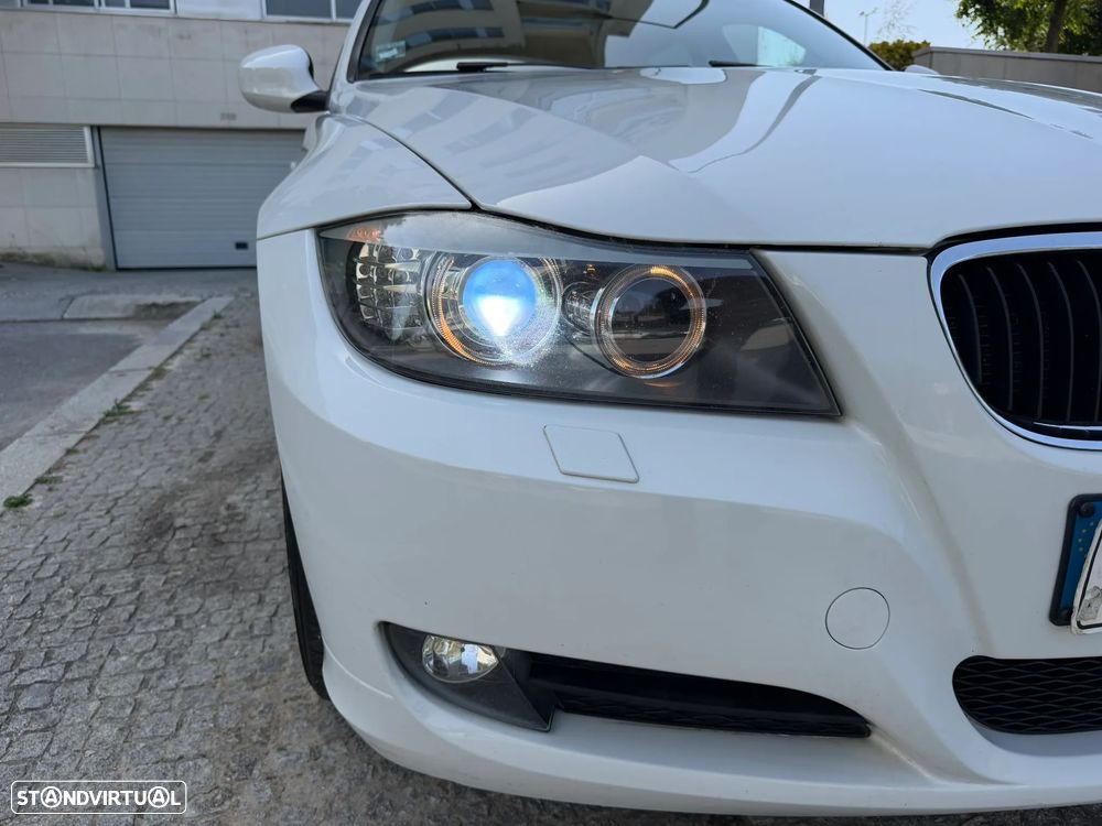 BMW 318 d Sport - 24