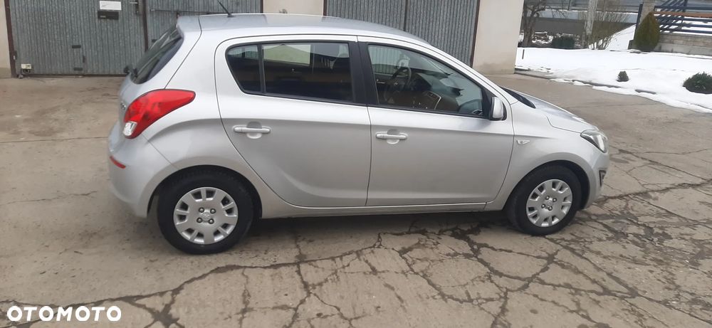 Hyundai i20 - 13