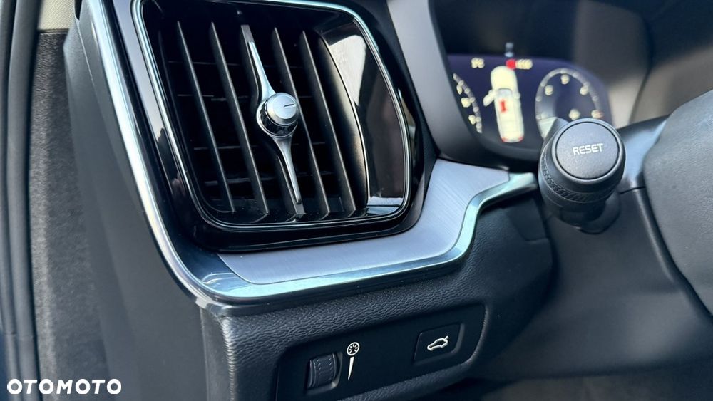 Volvo V60 D3 Momentum - 21