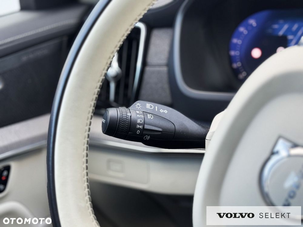 Volvo XC 90 - 13