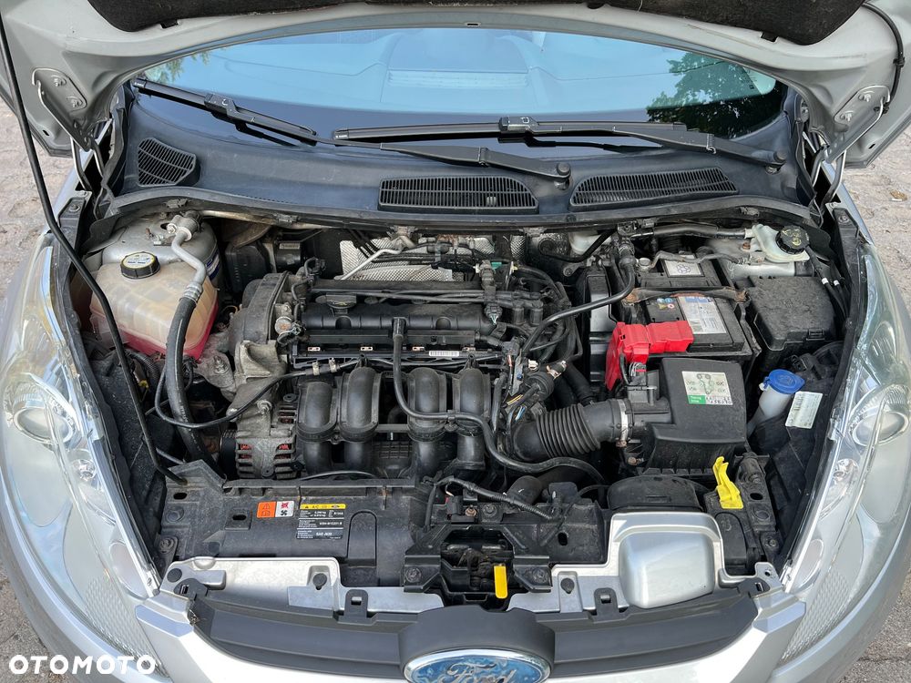 Ford Fiesta 1.6 Ti-VCT Titanium - 21