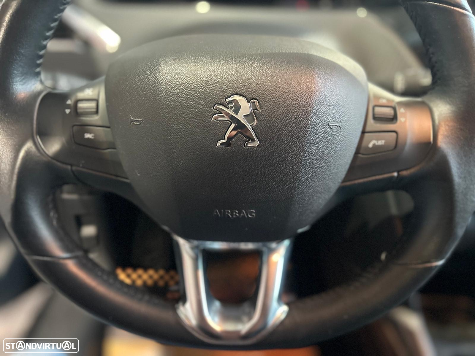 Peugeot 2008 1.5 BlueHDi Style - 30