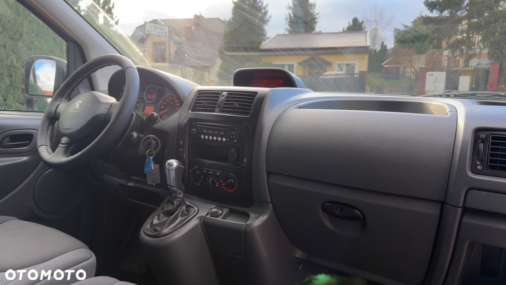 Peugeot Expert Kombi Standard 2,8t EAT8 - 20