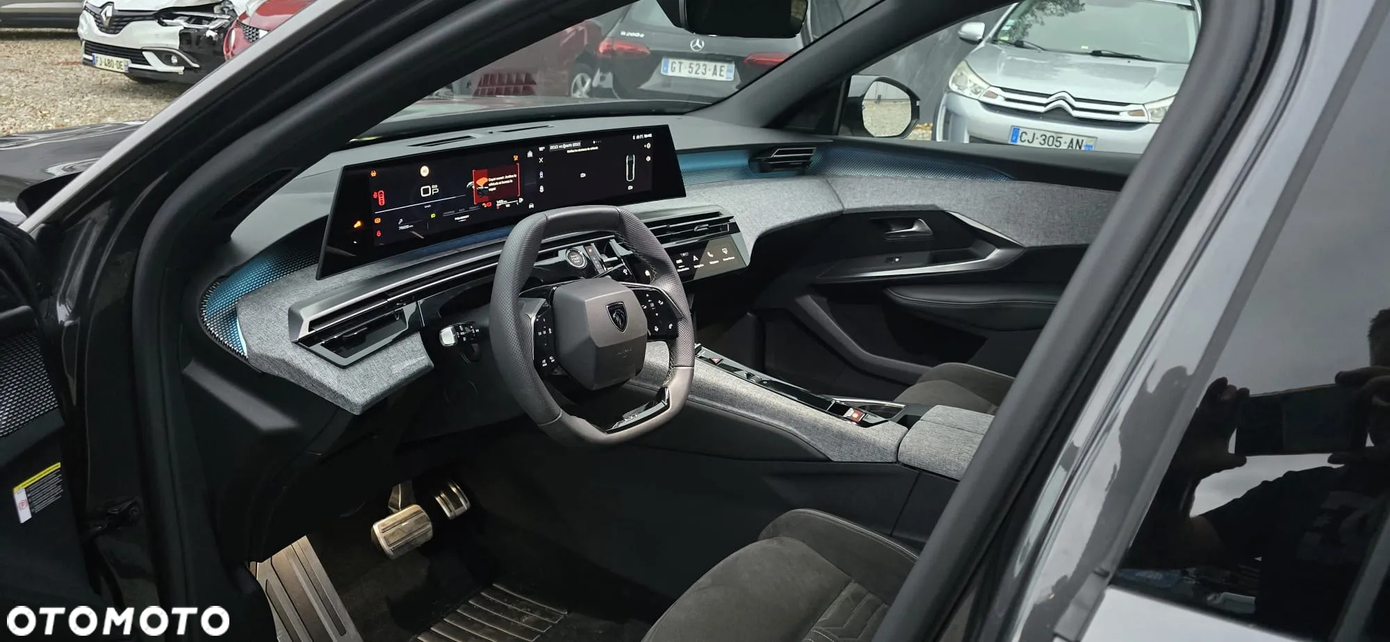 Peugeot 3008 1.2 PureTech mHEV Allure Pack S&S e-DCS6 - 32