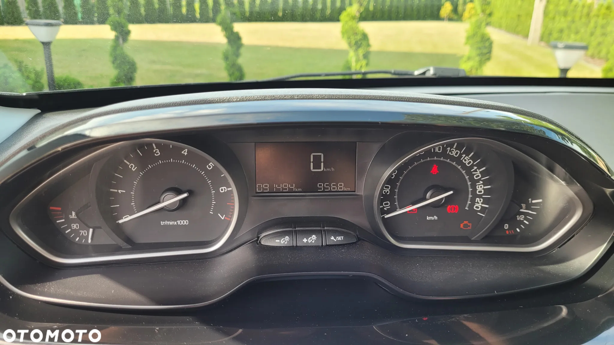 Peugeot 208 1.2 PureTech Style - 12