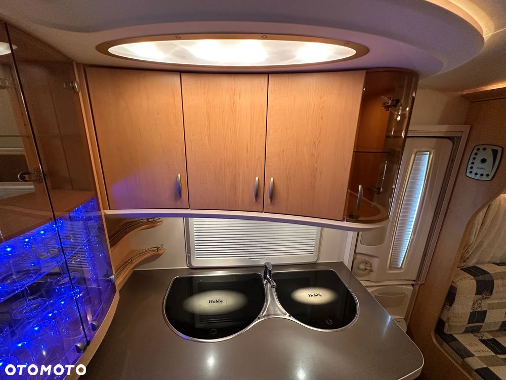 Hobby 495 UL z przedsionkiem i napędem. DMC 1500 kg !!! RATY. - 20